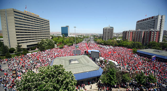 Cumhuriyet mitingleri yeniden...