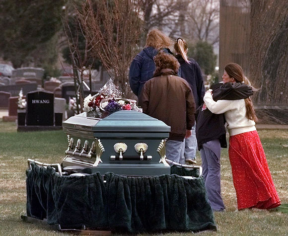 Columbine Lisesi Katliamı... (20 Nisan 1999)