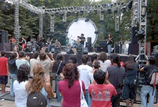 Barışarock festivali başladı
