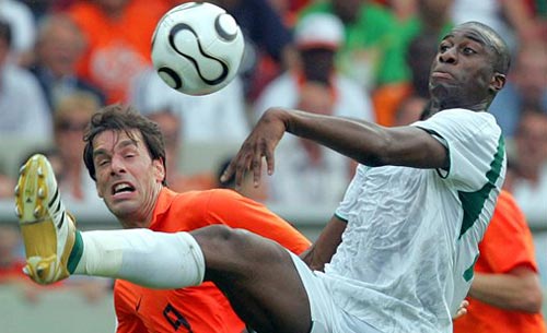 Hollanda Fildişini kenara itti