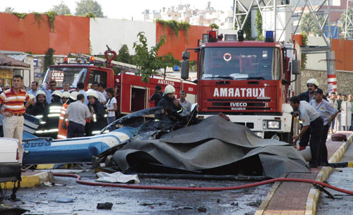 Antalyada helikopter düştü: 5 şehit