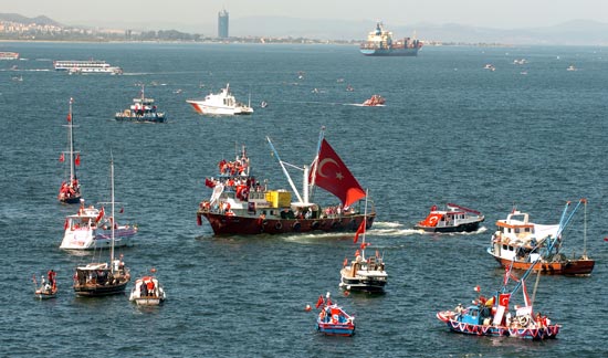 İzmirde tarihi miting