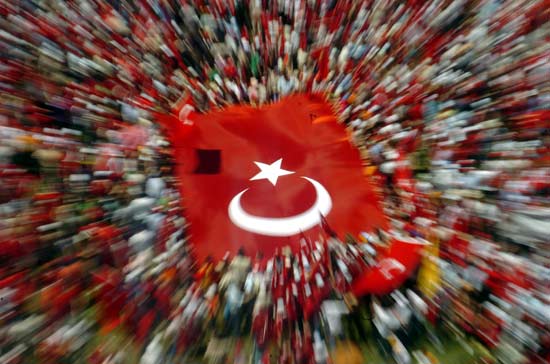 İzmirde tarihi miting