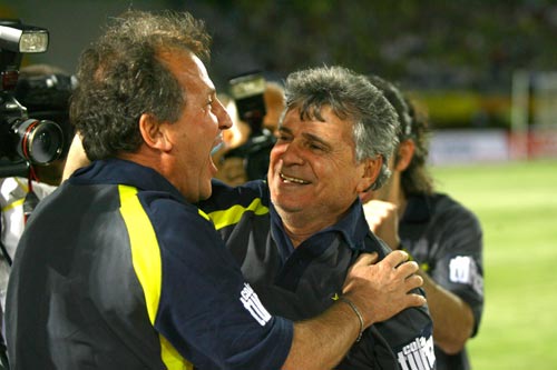 Fenerbahçe 100üncü yılda şampiyon