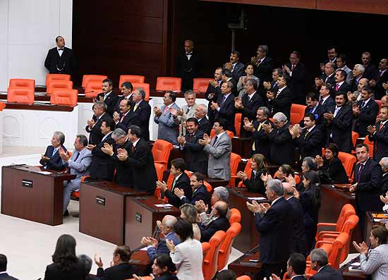 Gül 11inci Cumhurbaşkanı seçildi