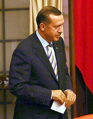 Gül 11inci Cumhurbaşkanı seçildi