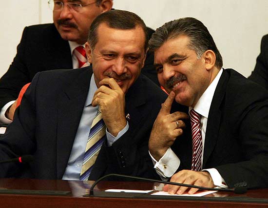 Gül 11inci Cumhurbaşkanı seçildi