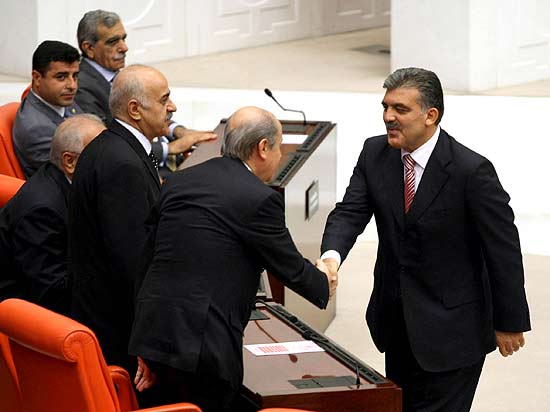 Gül 11inci Cumhurbaşkanı seçildi