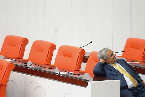 Gül 11inci Cumhurbaşkanı seçildi