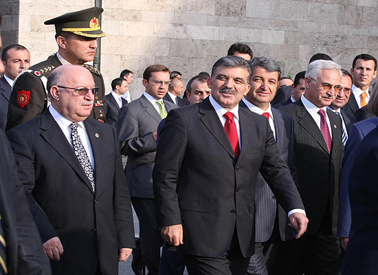 Gül 11inci Cumhurbaşkanı seçildi