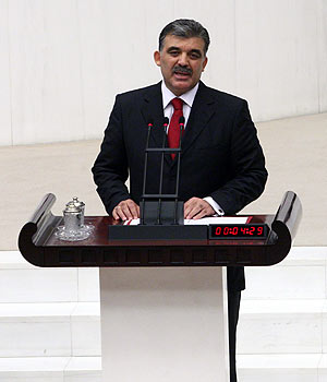 Gül 11inci Cumhurbaşkanı seçildi