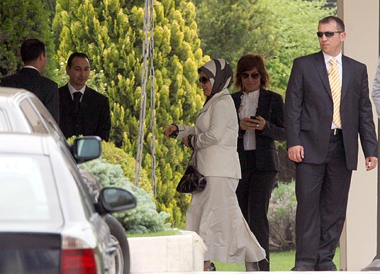 Emine Erdoğan ile Hayrünnisa Gül buluştu