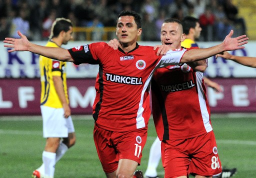 Abdurrahim Albayrakın gözü Beşiktaşın yıldızında