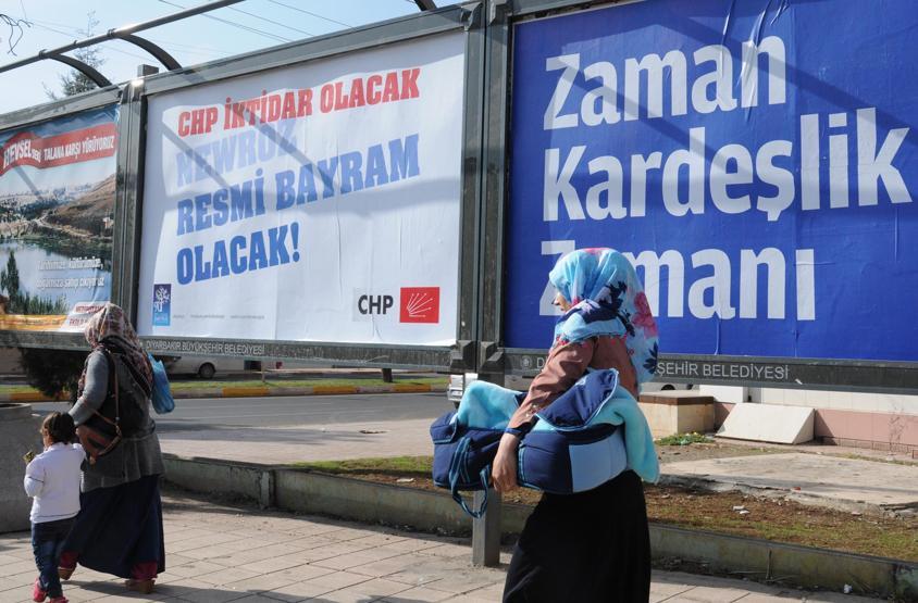 CHPden Diyarbakırda W açılımı