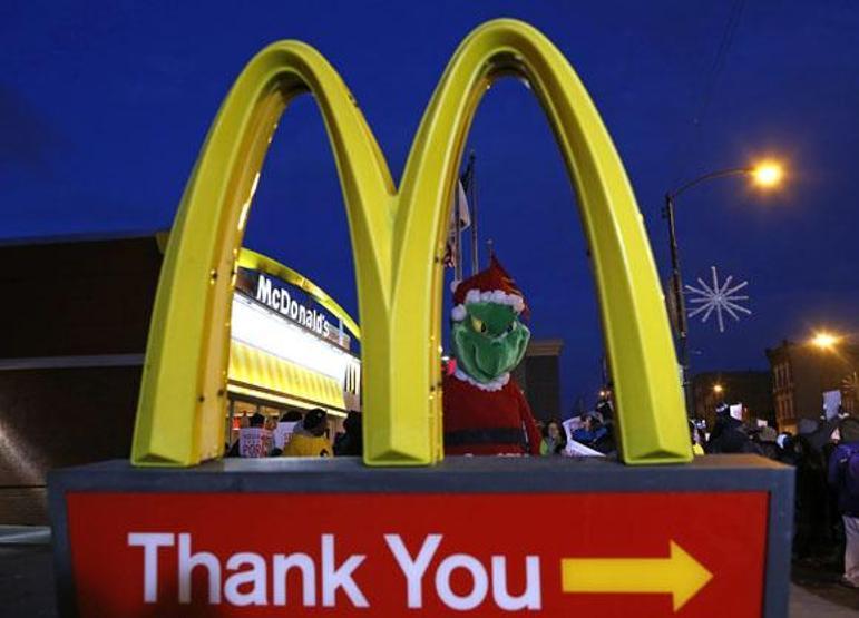 Beyaz yakalılardan sonra fast food işçileri