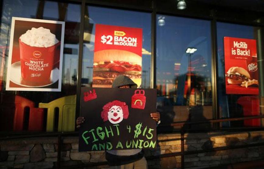 Beyaz yakalılardan sonra fast food işçileri