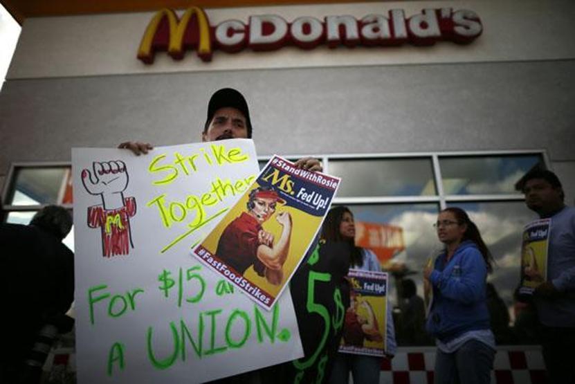 Beyaz yakalılardan sonra fast food işçileri