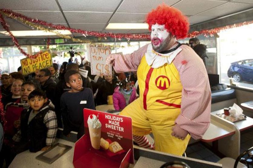 Beyaz yakalılardan sonra fast food işçileri