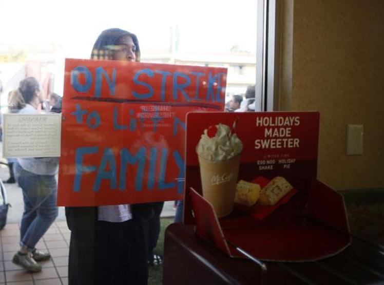 Beyaz yakalılardan sonra fast food işçileri