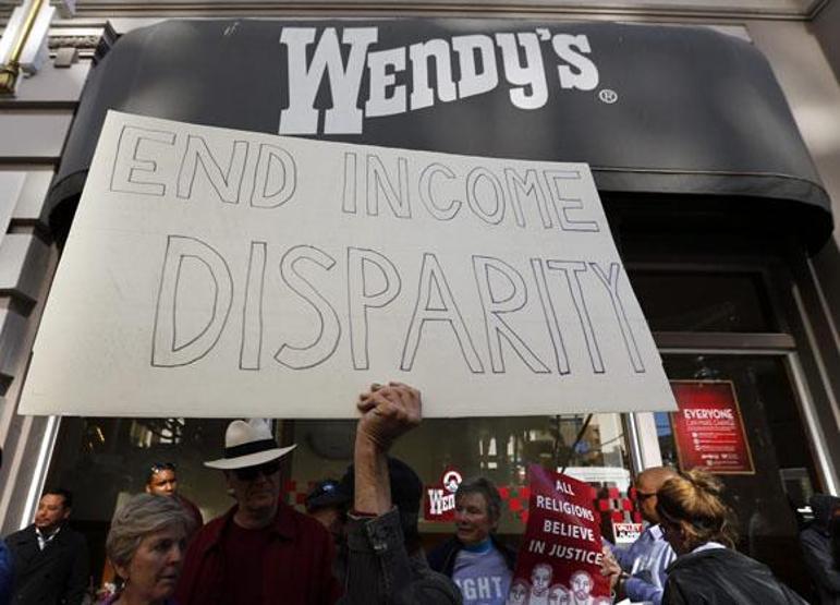 Beyaz yakalılardan sonra fast food işçileri