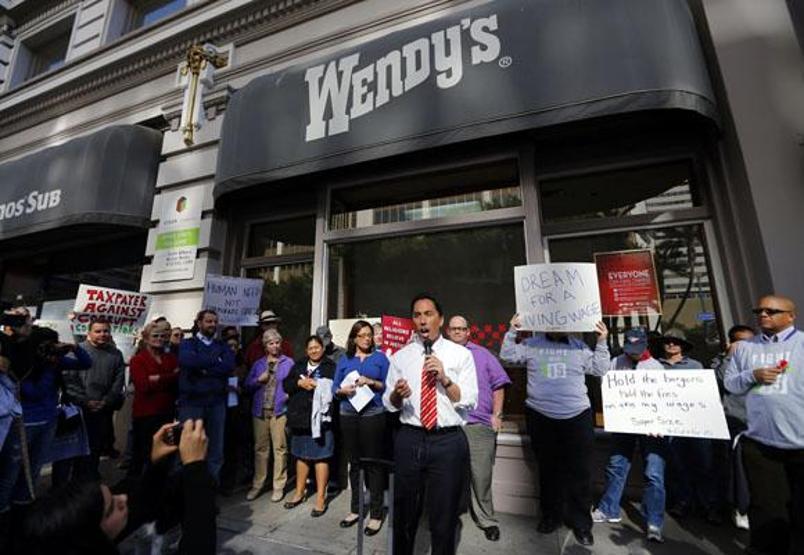 Beyaz yakalılardan sonra fast food işçileri