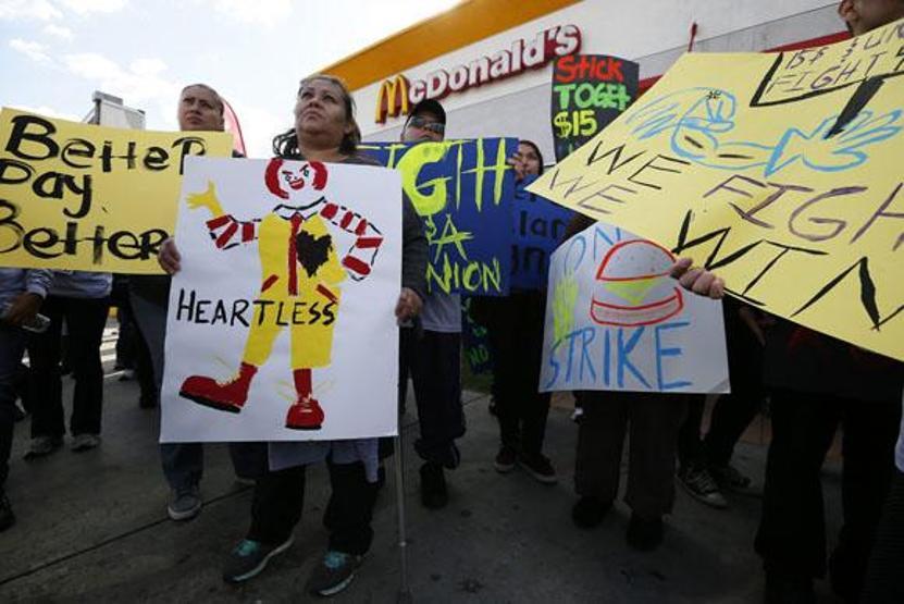 Beyaz yakalılardan sonra fast food işçileri