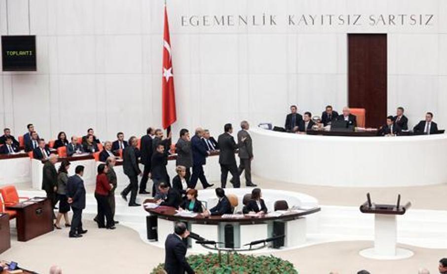 Meclis karıştı
