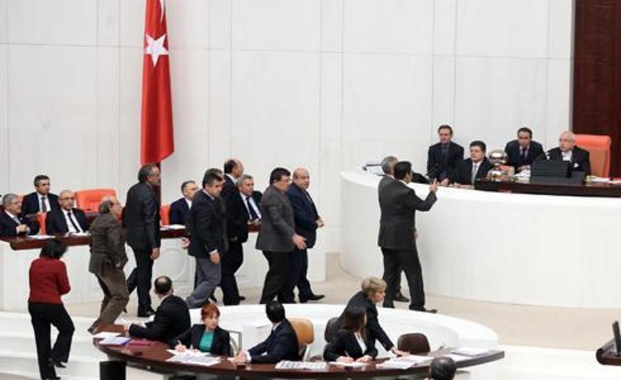 Meclis karıştı