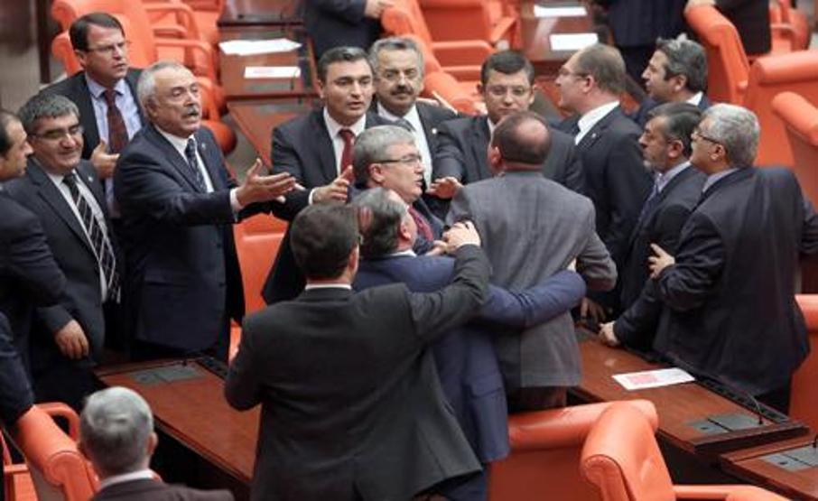 Meclis karıştı