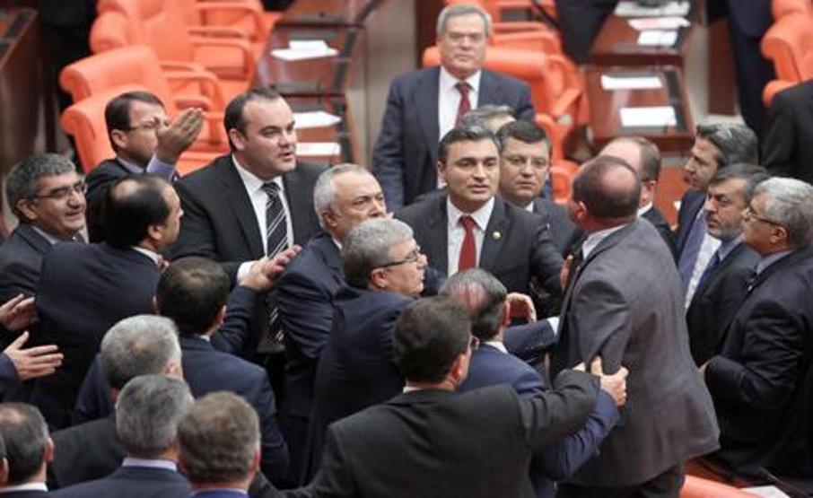 Meclis karıştı