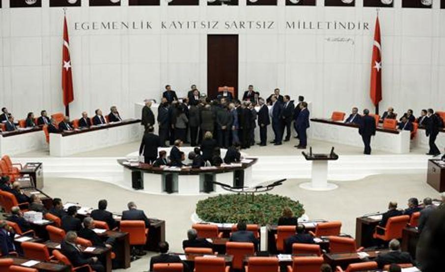 Meclis karıştı