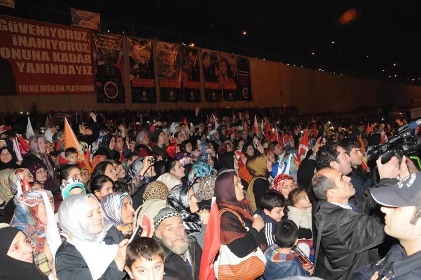 Başbakan Erdoğana kefenli karşılama
