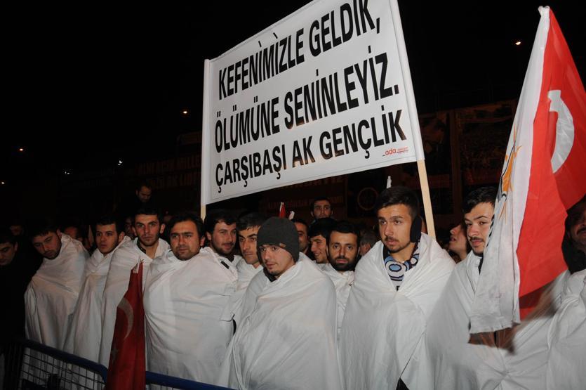 Başbakan Erdoğana kefenli karşılama