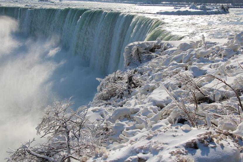 Niagara Şelalesi de dondu
