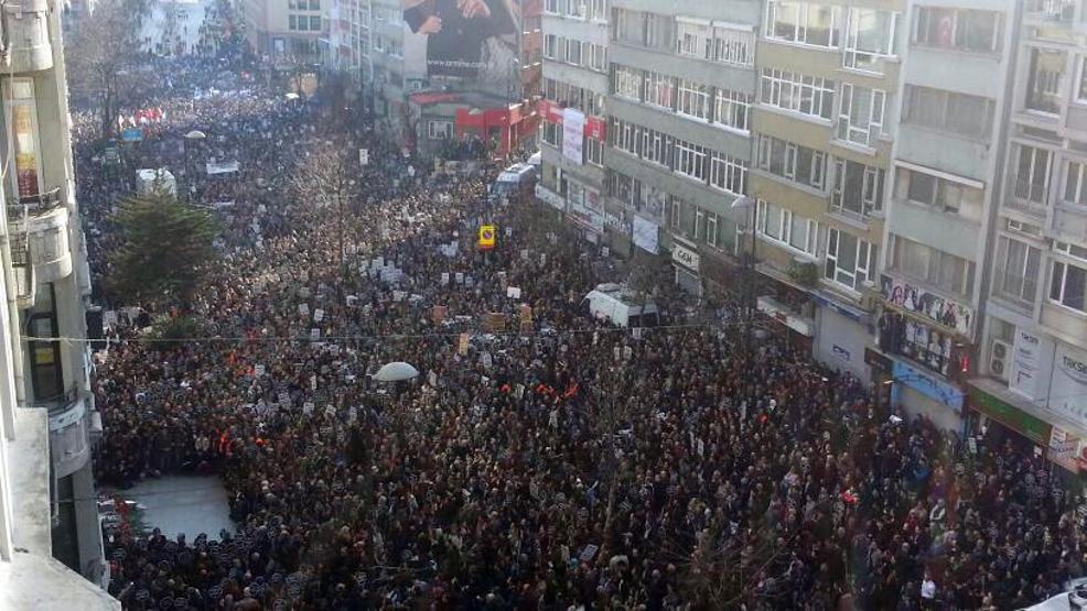 On binler Hrant Dink için yürüdü