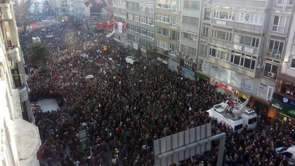 On binler Hrant Dink için yürüdü