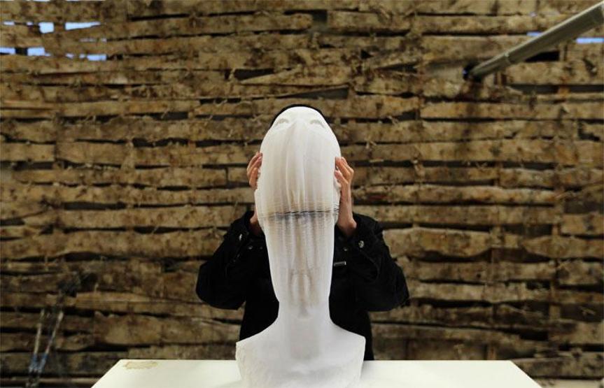 Esnek heykeller şaşırtıyor