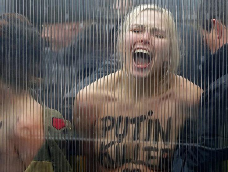FEMENden Putin eylemi