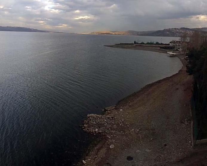 Sapanca Gölündeki kuraklık havadan görüntülendi
