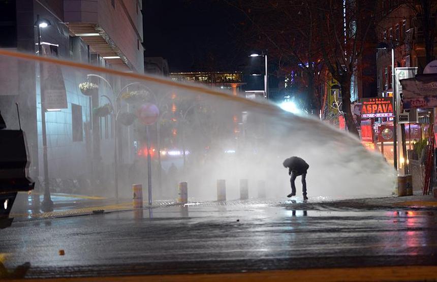 Ankarada polis dershaneyi suladı