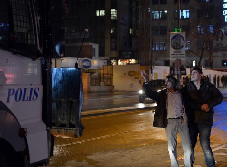 Ankarada polis dershaneyi suladı