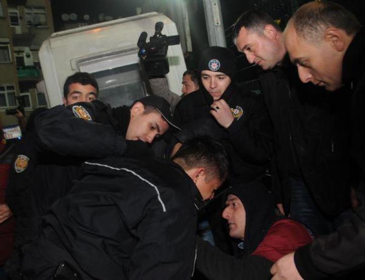 Trabzonspor - Fenerbahçe maçından sonra taraftara Çevik Kuvvet müdahalesi