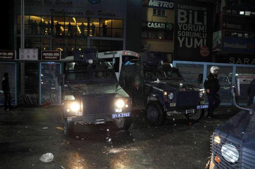 Trabzonspor - Fenerbahçe maçından sonra taraftara Çevik Kuvvet müdahalesi