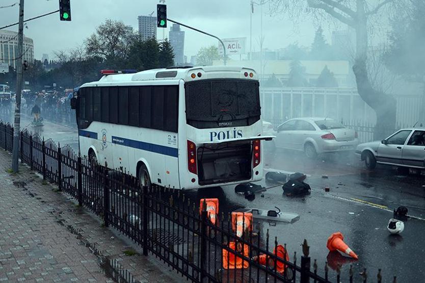 Berkin Elvan için toplananlara polis müdahalesi