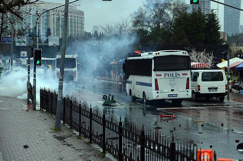 Berkin Elvan için toplananlara polis müdahalesi