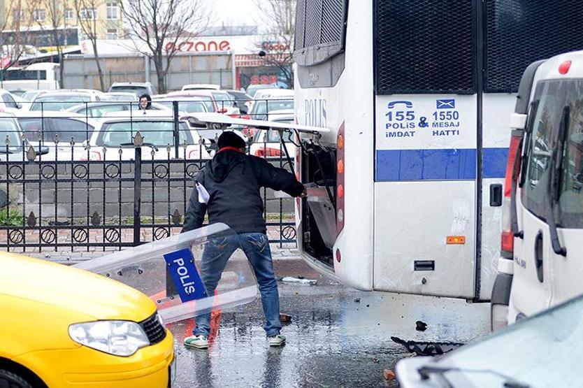 Berkin Elvan için toplananlara polis müdahalesi