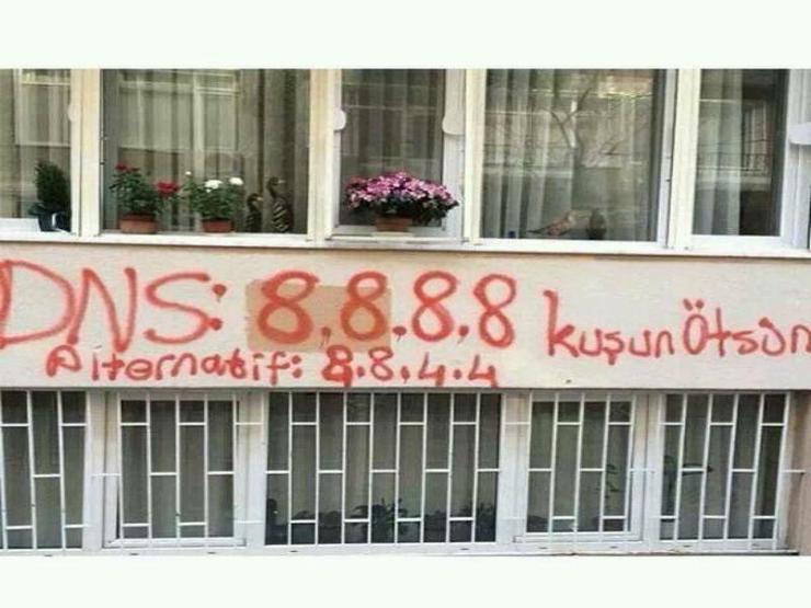 Twitterın yerini duvar yazıları aldı