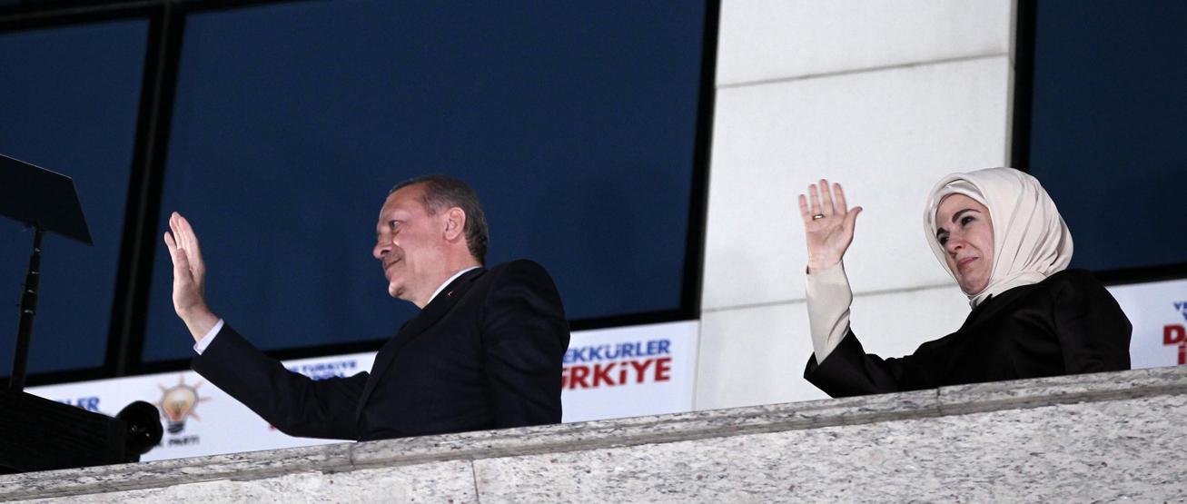 Erdoğan ailesi tam kadro balkon konuşmasındaydı