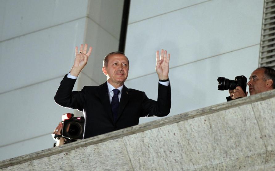 Erdoğan ailesi tam kadro balkon konuşmasındaydı