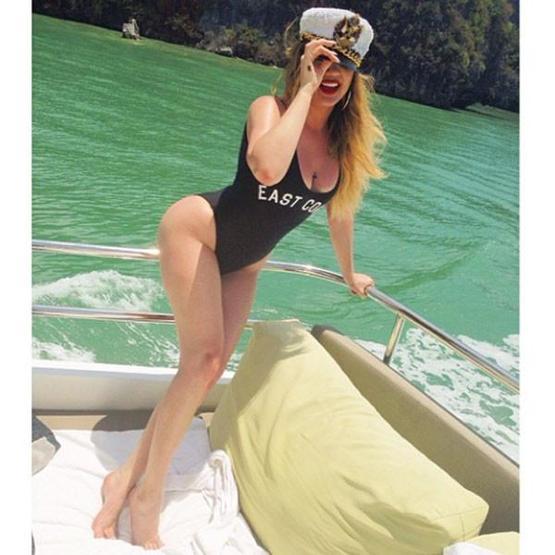 Kim Kardashian ve ailesi Taylandda...
